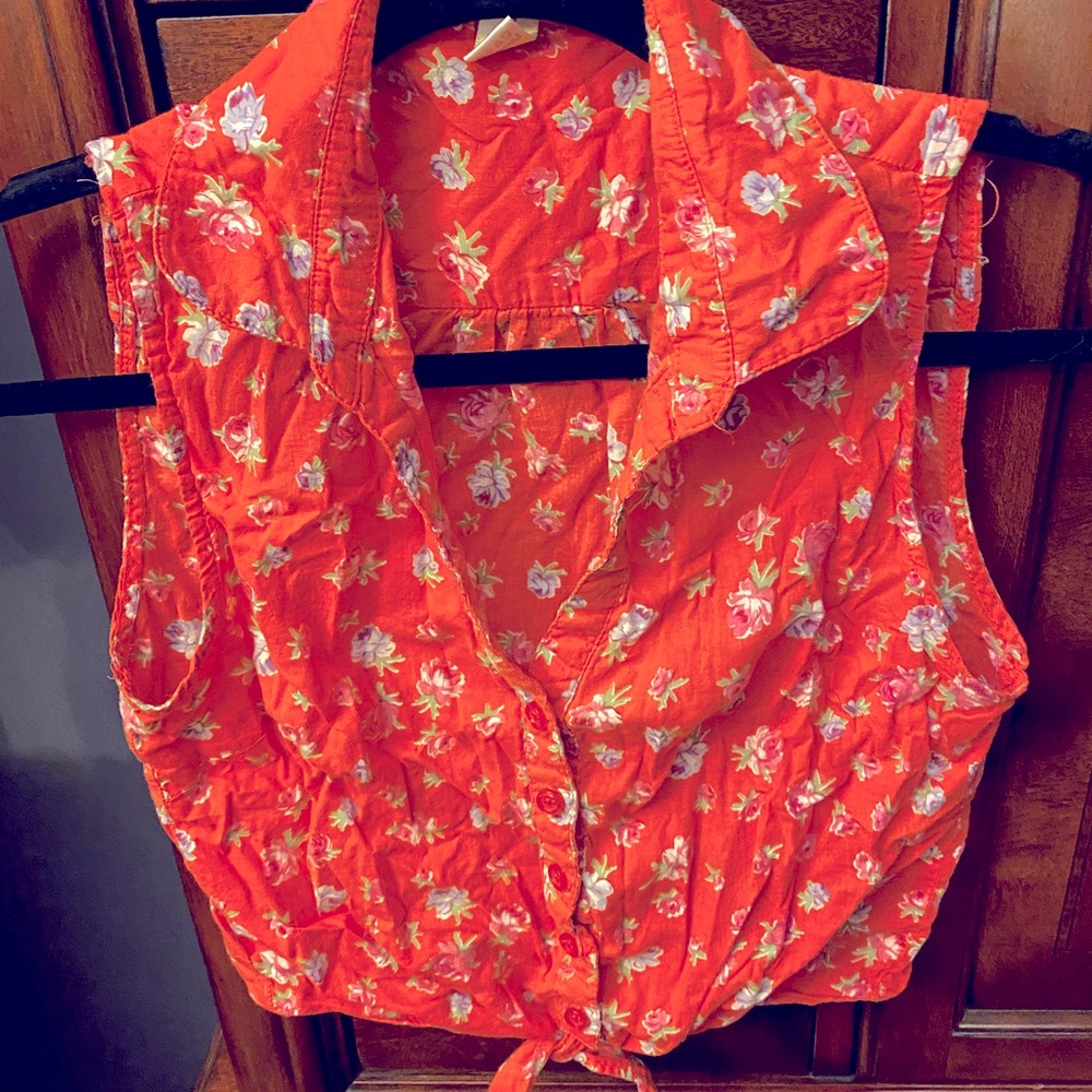 floral red tie-front crop top